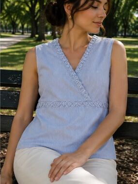 Talbots Petites sleeveless blouse – blue & white stripes • Size 10P
